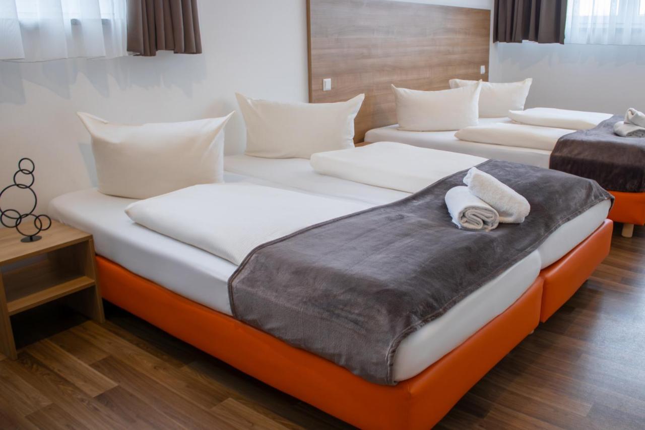 ออเรนจ์ โฮเต็ล แอนด์ อพาร์ตเมนต์ Hotel นอย-อุล์ม ภายนอก รูปภาพ