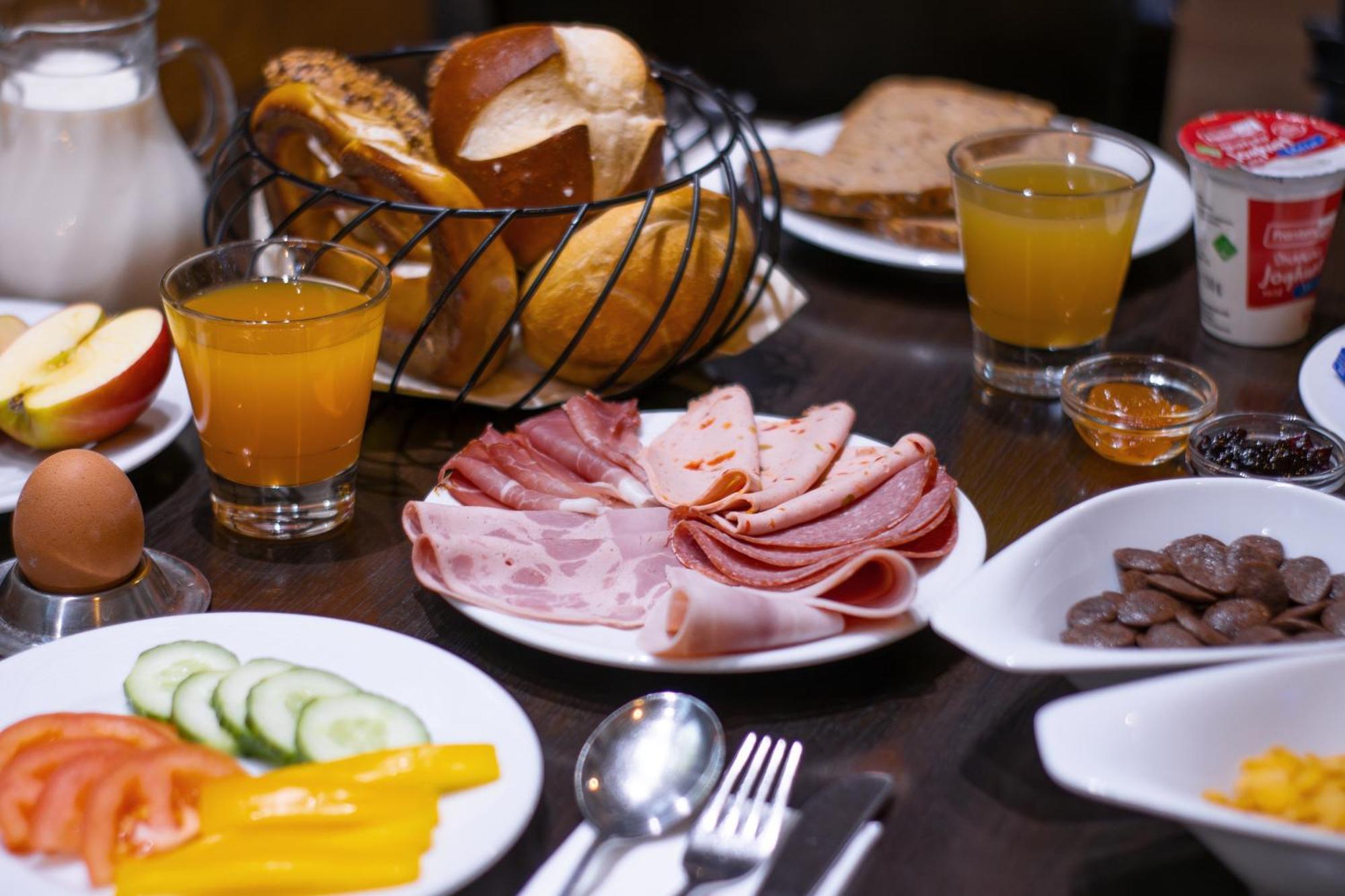 ออเรนจ์ โฮเต็ล แอนด์ อพาร์ตเมนต์ Hotel นอย-อุล์ม ภายนอก รูปภาพ