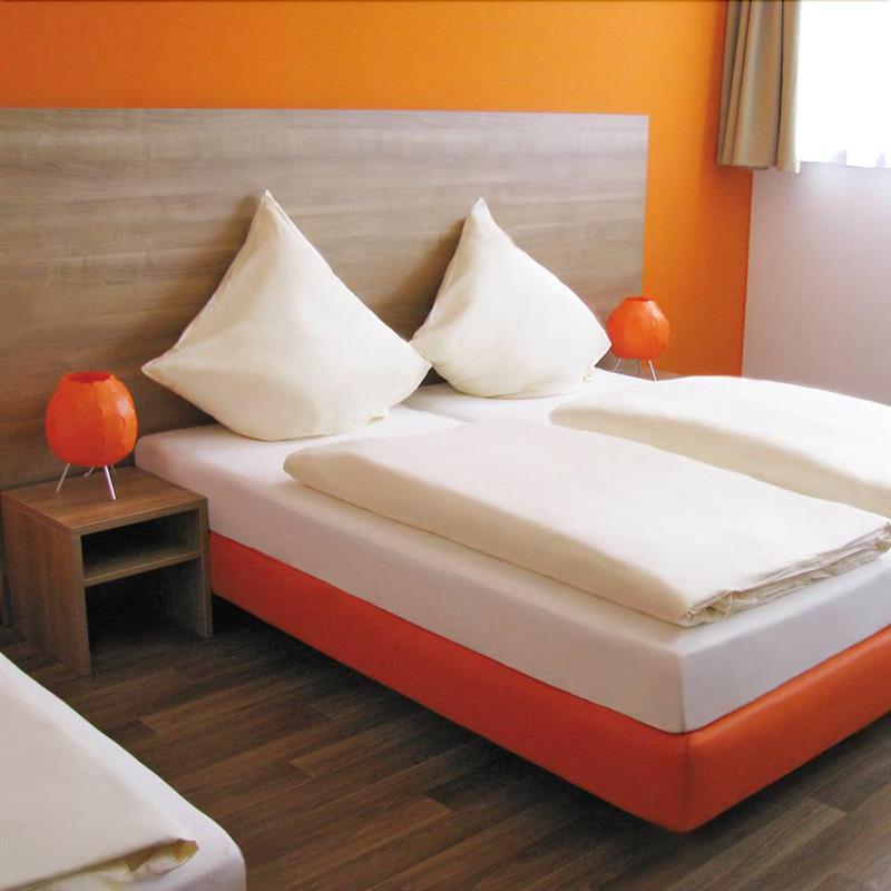 ออเรนจ์ โฮเต็ล แอนด์ อพาร์ตเมนต์ Hotel นอย-อุล์ม ภายนอก รูปภาพ